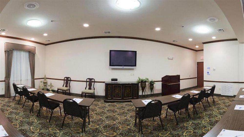 Holiday Inn Express Hotel & Suites Woodward Hwy 270 By Ihg Bagian luar foto