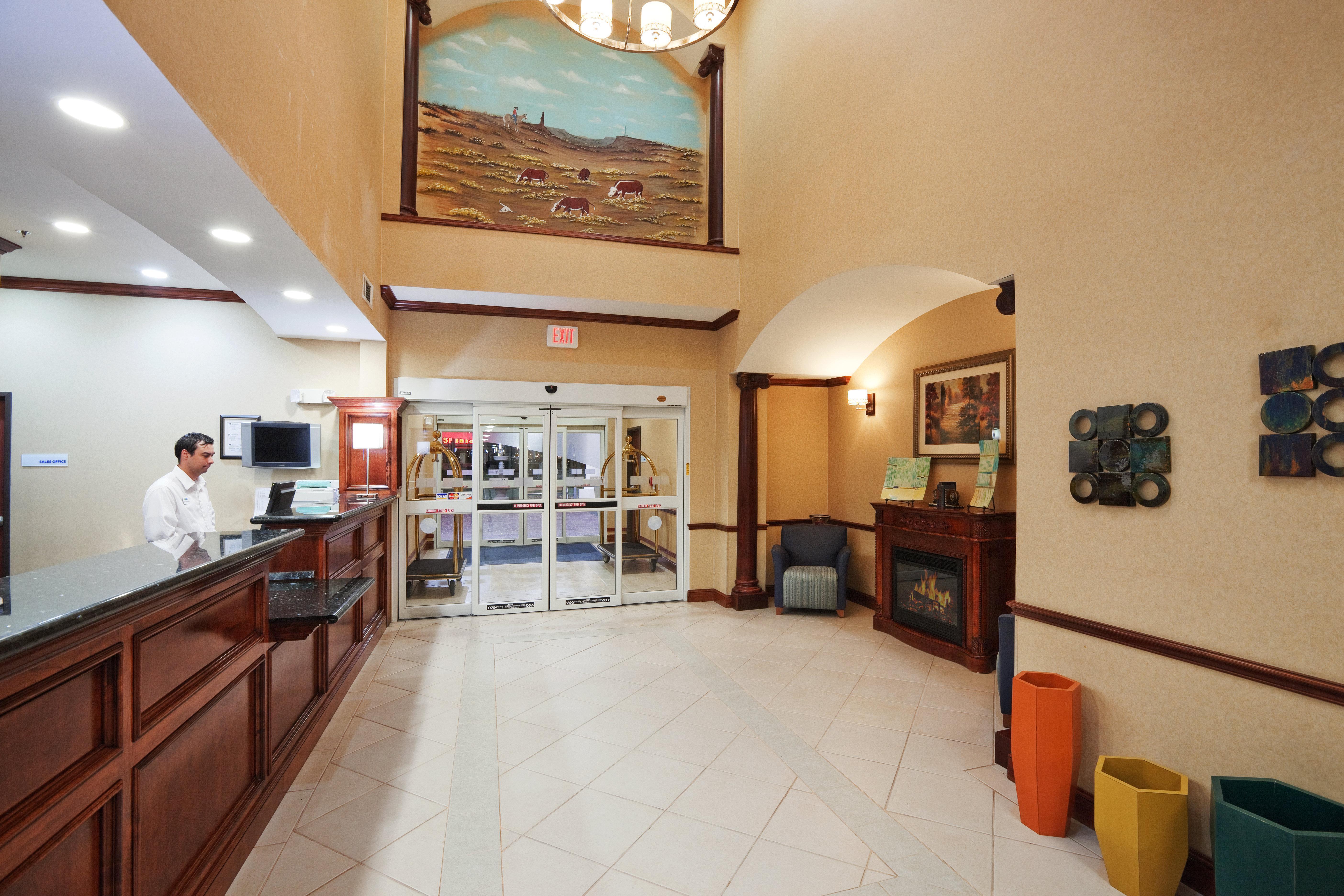 Holiday Inn Express Hotel & Suites Woodward Hwy 270 By Ihg Bagian luar foto