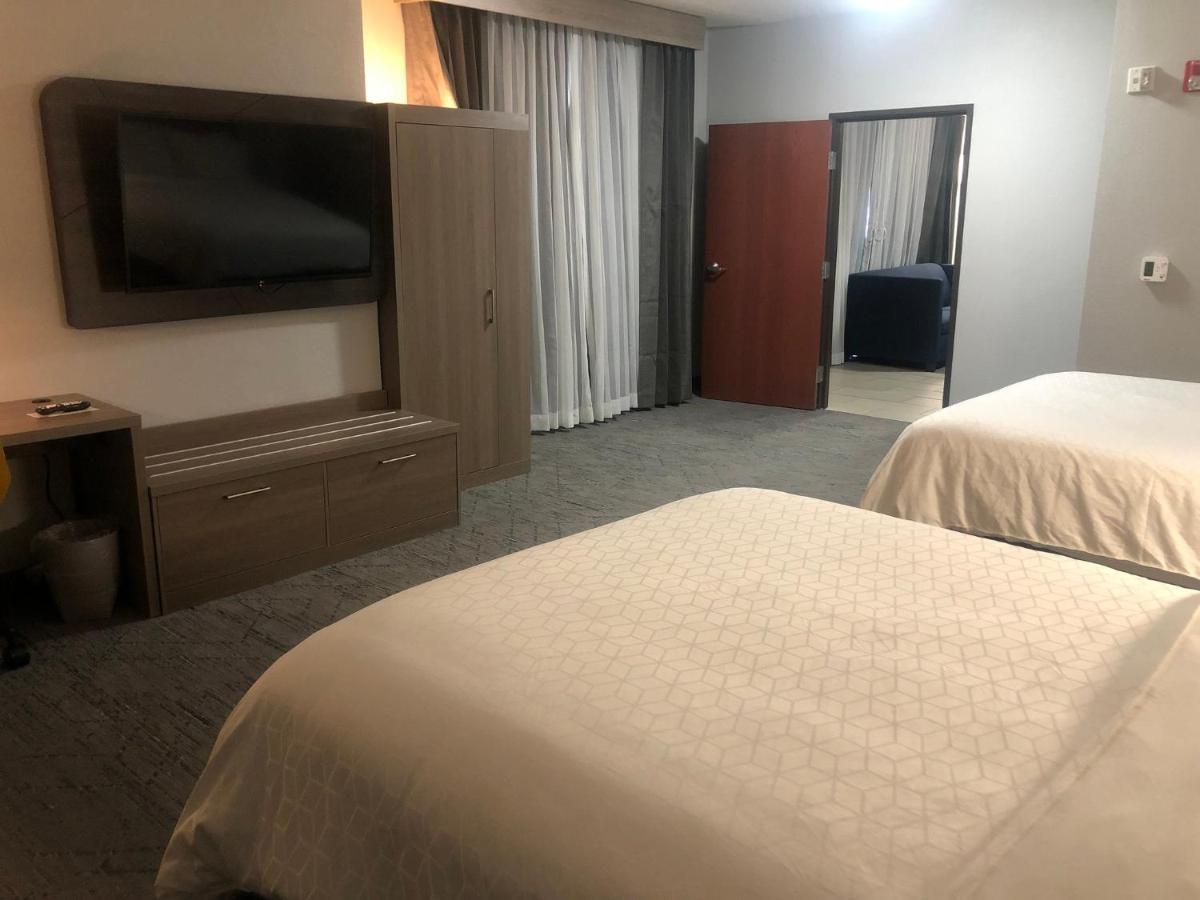 Holiday Inn Express Hotel & Suites Woodward Hwy 270 By Ihg Bagian luar foto