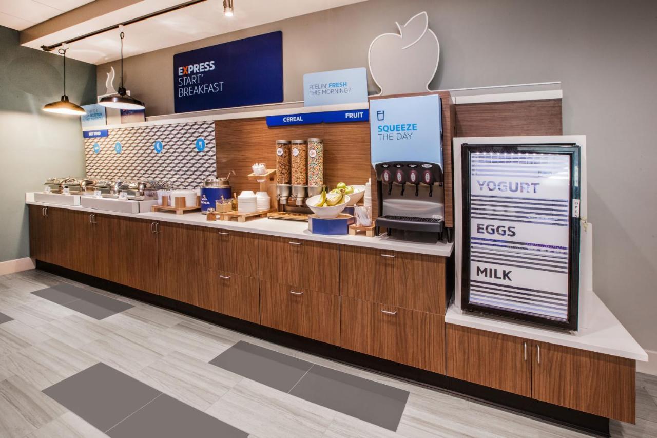 Holiday Inn Express Hotel & Suites Woodward Hwy 270 By Ihg Bagian luar foto