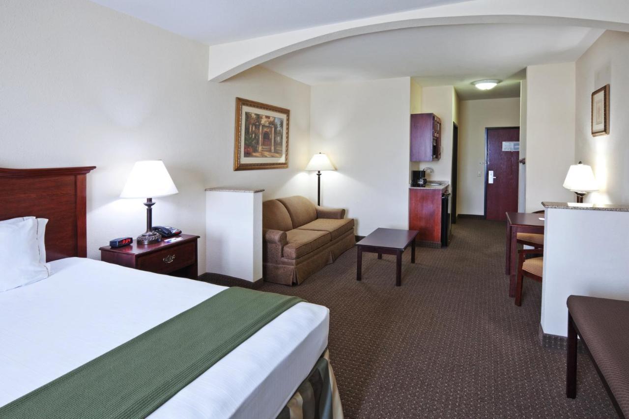 Holiday Inn Express Hotel & Suites Woodward Hwy 270 By Ihg Bagian luar foto