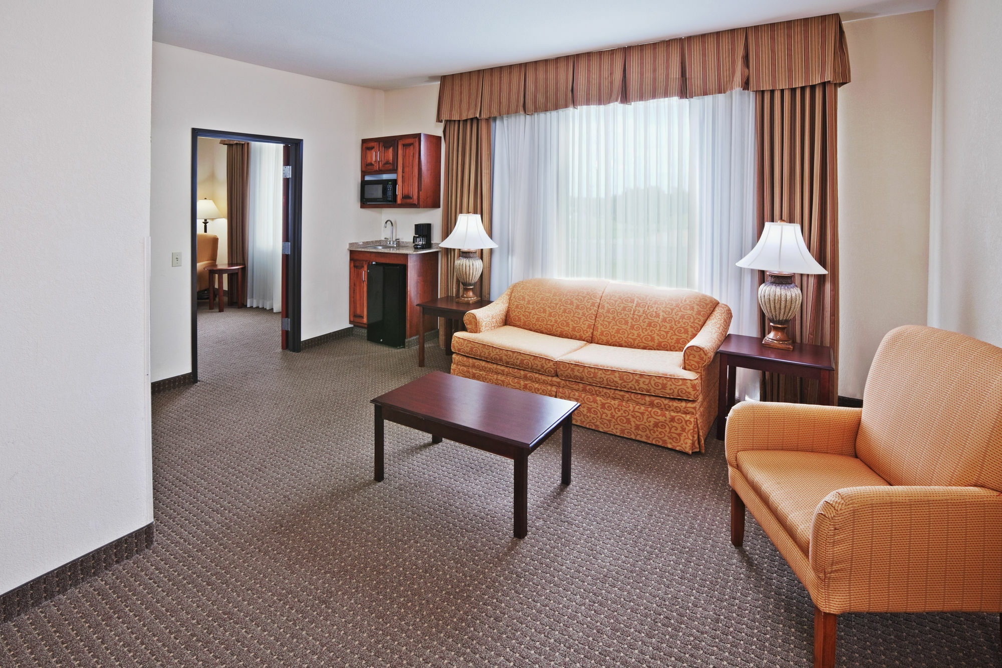 Holiday Inn Express Hotel & Suites Woodward Hwy 270 By Ihg Bagian luar foto
